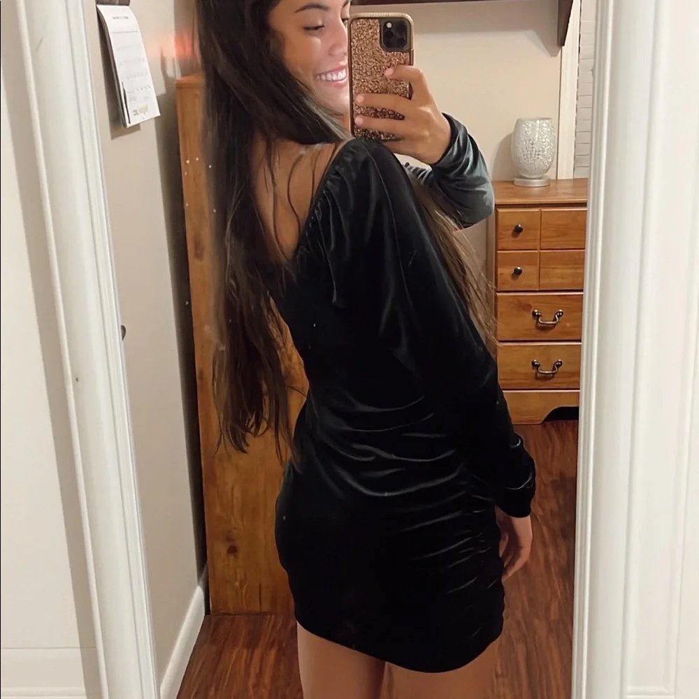Dress - Picture 2 of 3